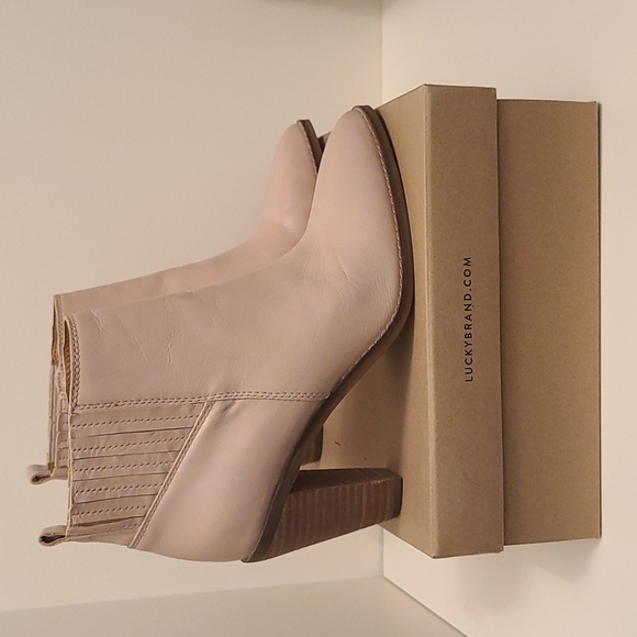 Lucky Brand Nesly Leather Ankle Boot - Picture 3 of 6